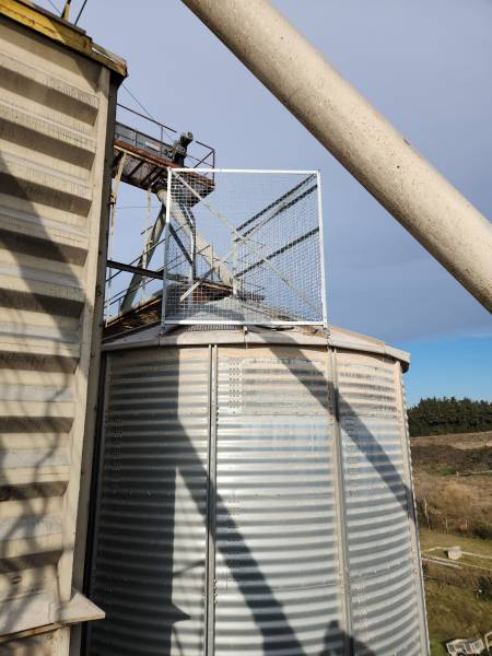 Conception et pose de passerelles sur silo à grain dans une usine en Avignon
